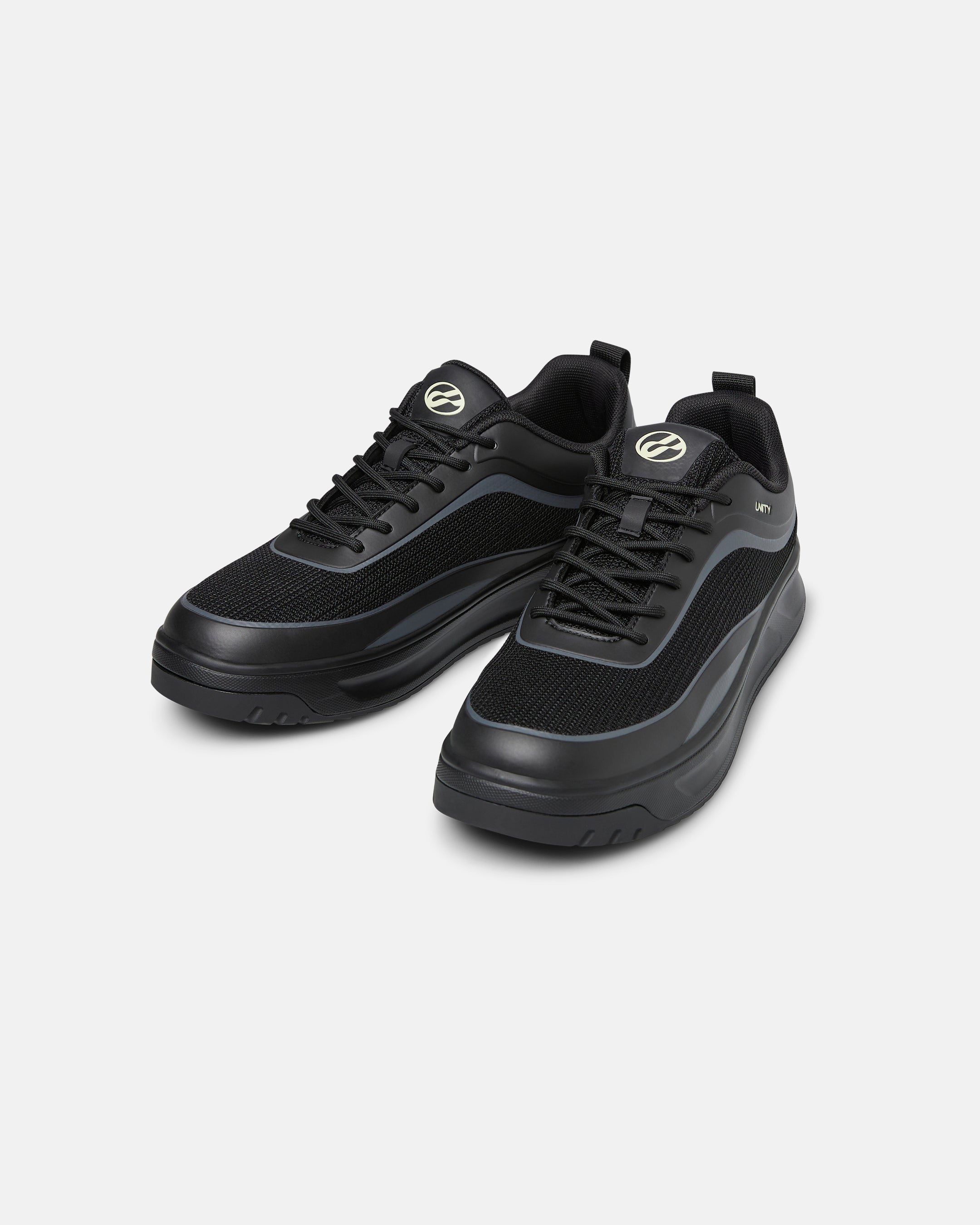 SHOES ONE BLACK