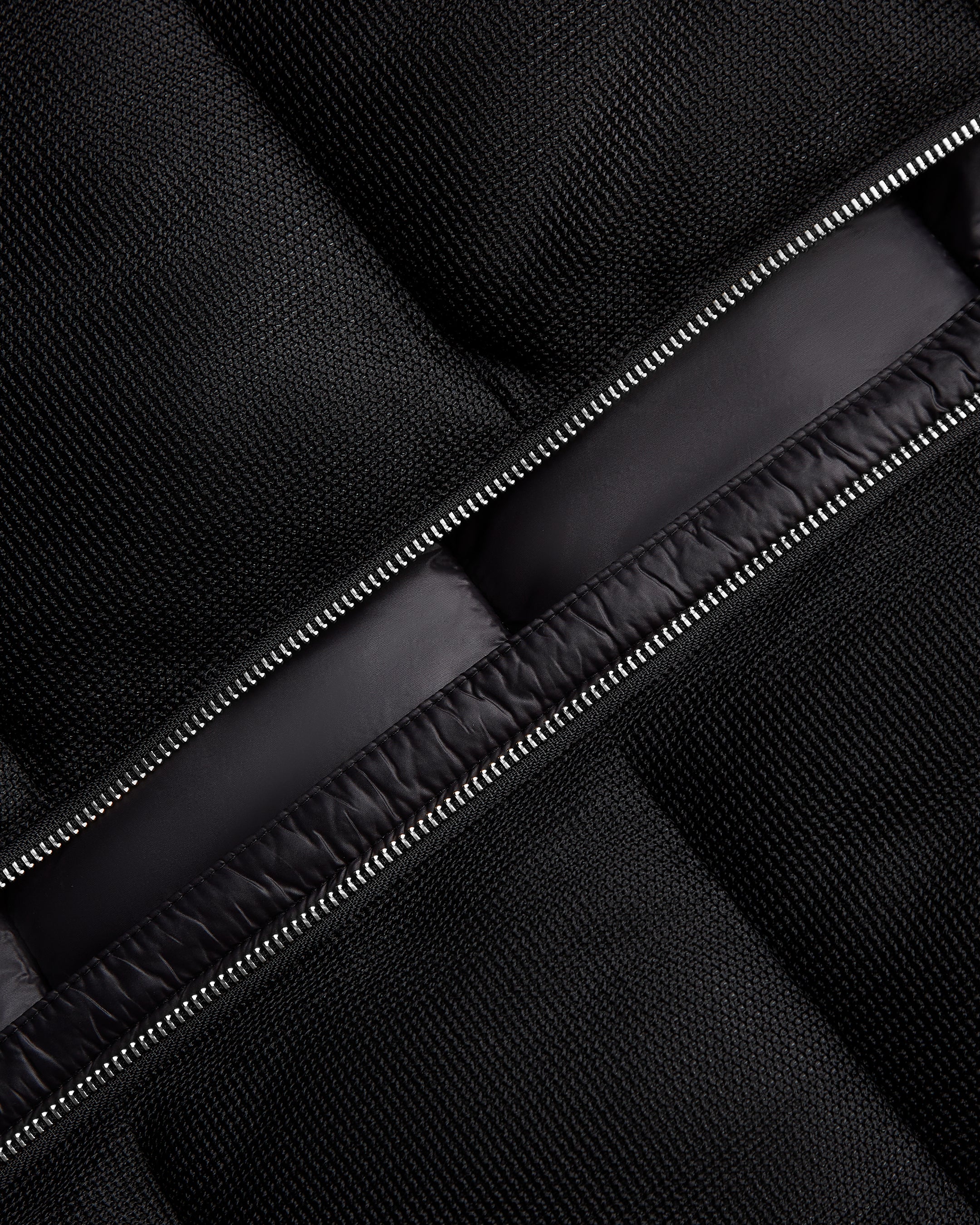 FLOOR - BLACK