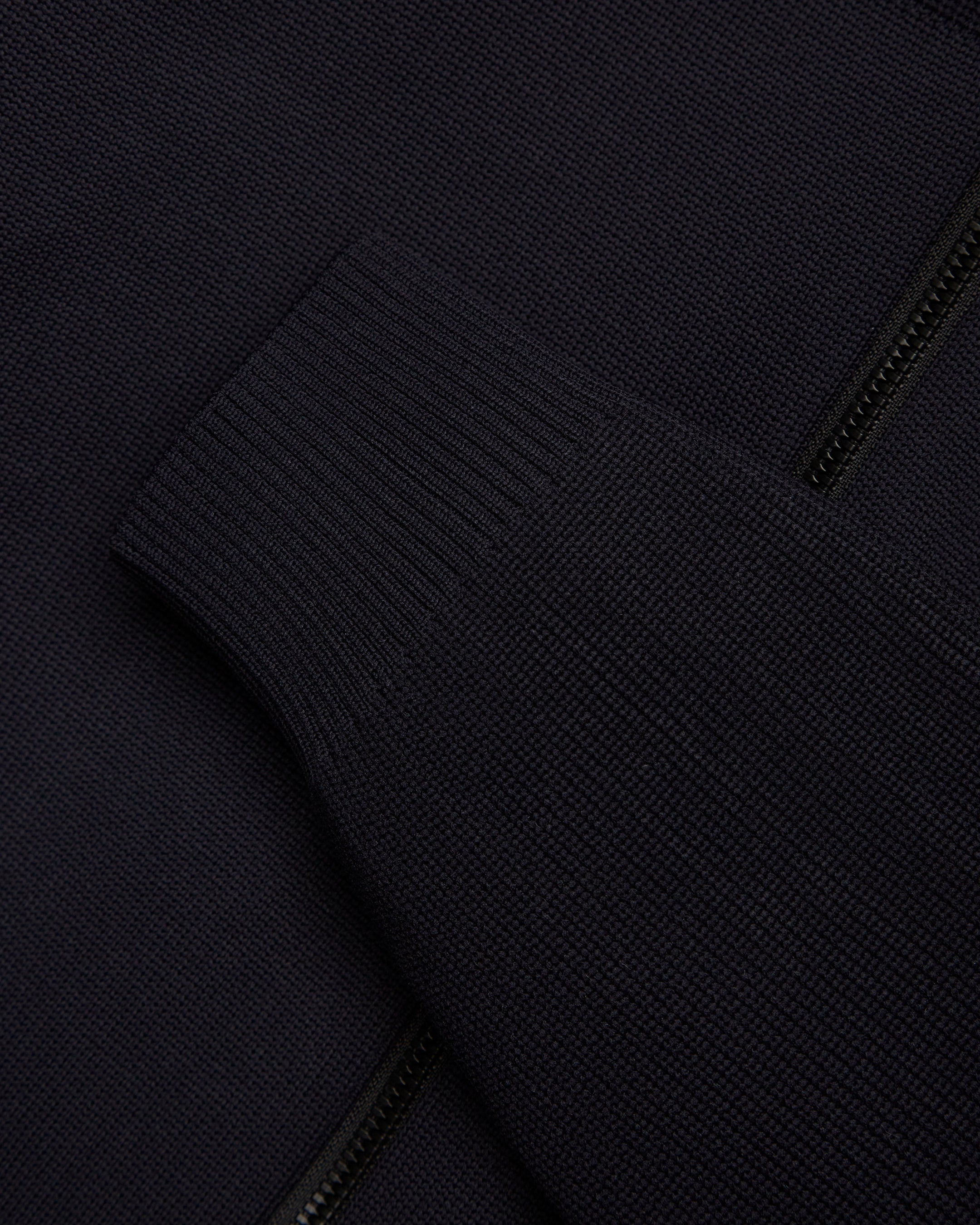 CHRIS - BLU NAVY