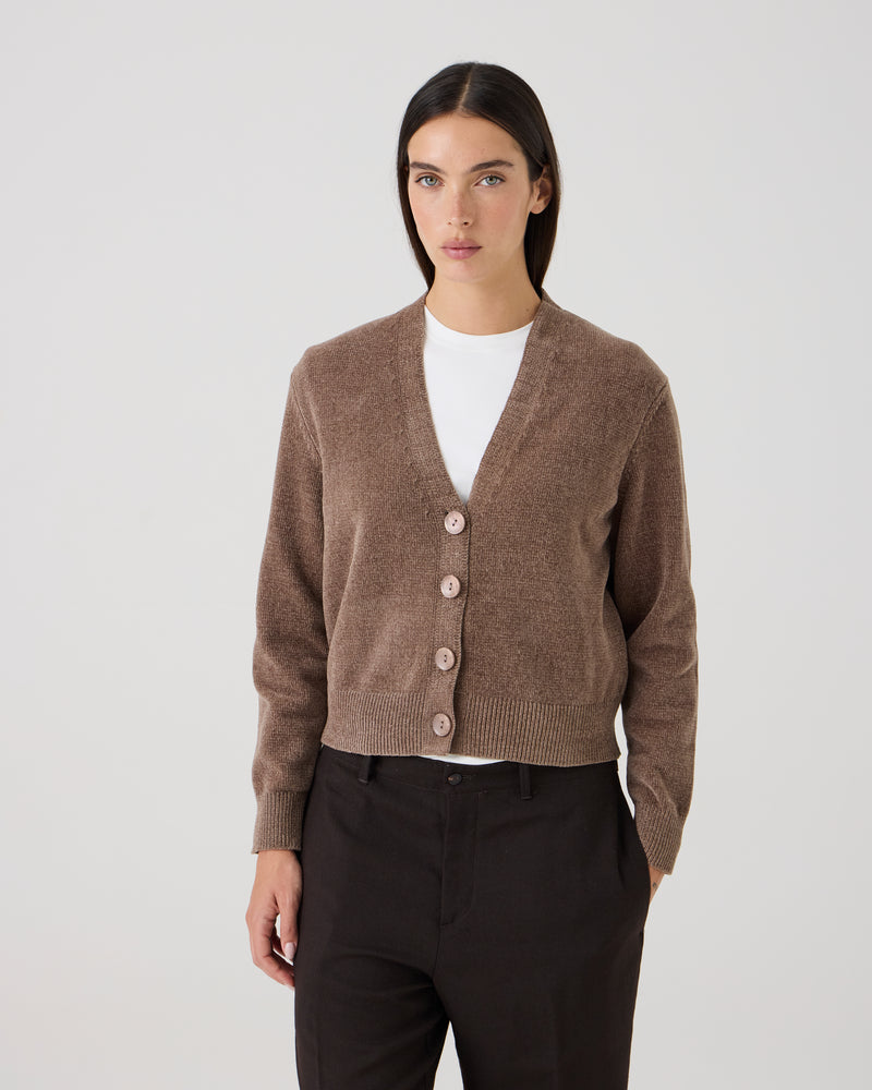COUPLE -  TAUPE